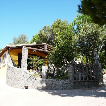 B&B Il Giardino Arbus Buitenkant foto